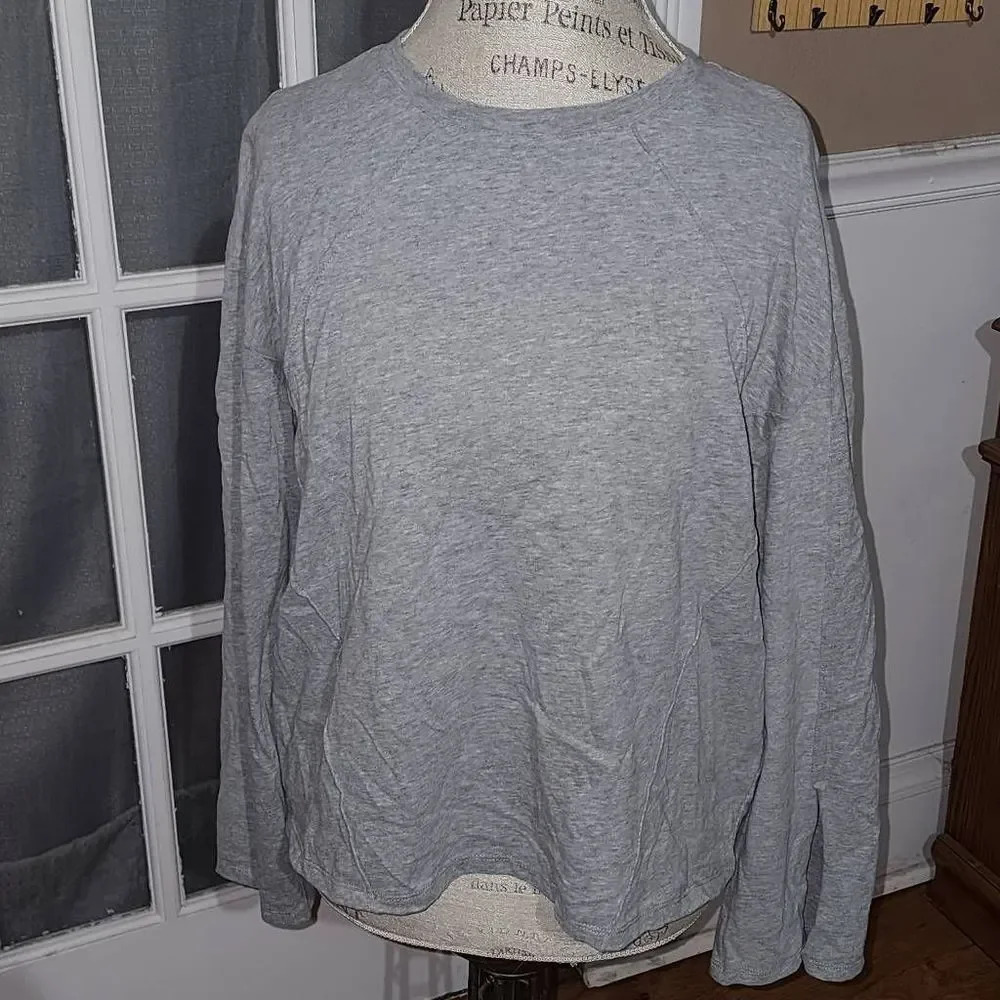 NWT EVIDNT Los Angeles Womens Gray Long Sleeve Split Sleeve Top‎ Medium